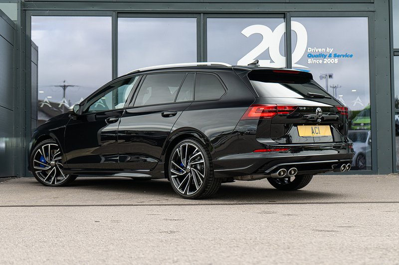 Volkswagen Golf TSI R - U5454