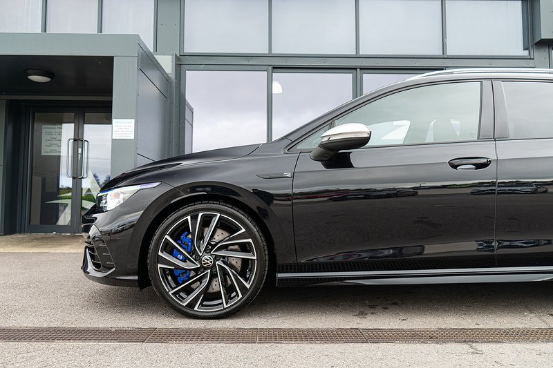Volkswagen Golf TSI R - U5454