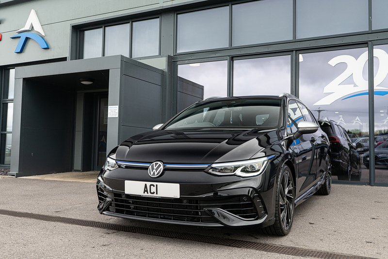 Volkswagen Golf TSI R - U5454