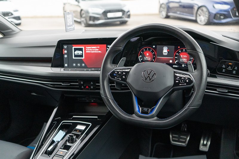 Volkswagen Golf TSI R - U5454