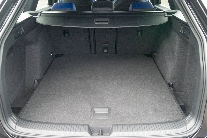 Volkswagen Golf TSI R - U5454