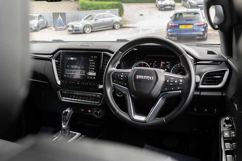 Isuzu D-Max TD V-Cross - U5465