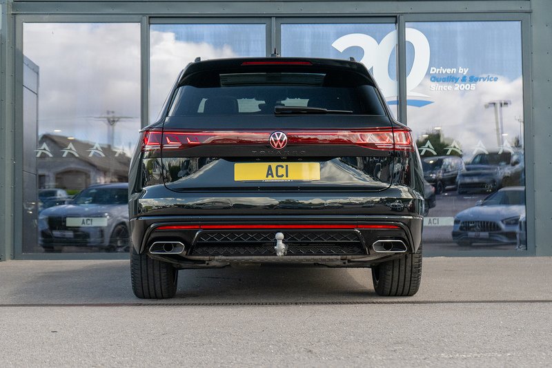 Volkswagen Touareg TDI V6 Black Edition - U5471