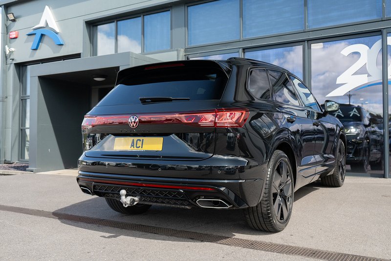 Volkswagen Touareg TDI V6 Black Edition - U5471