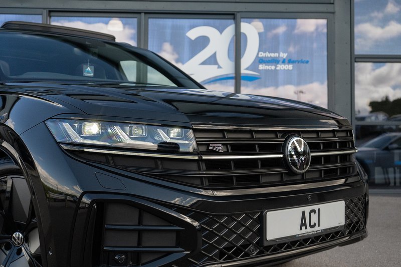 Volkswagen Touareg TDI V6 Black Edition - U5471