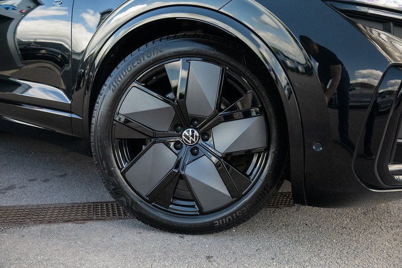 Volkswagen Touareg TDI V6 Black Edition - U5471