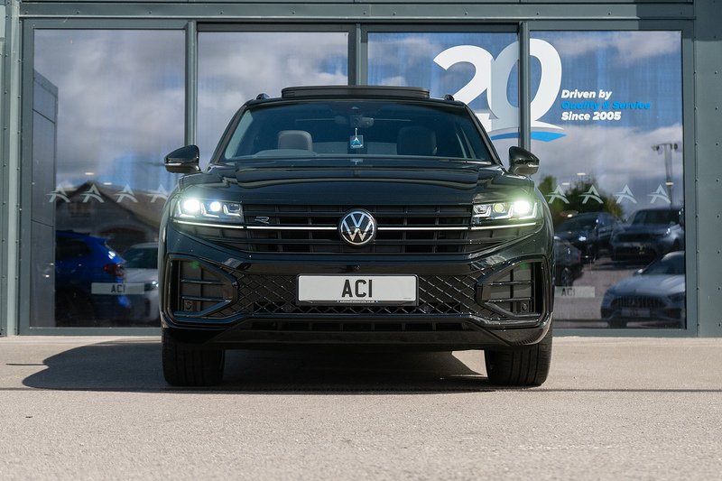 Volkswagen Touareg TDI V6 Black Edition - U5471