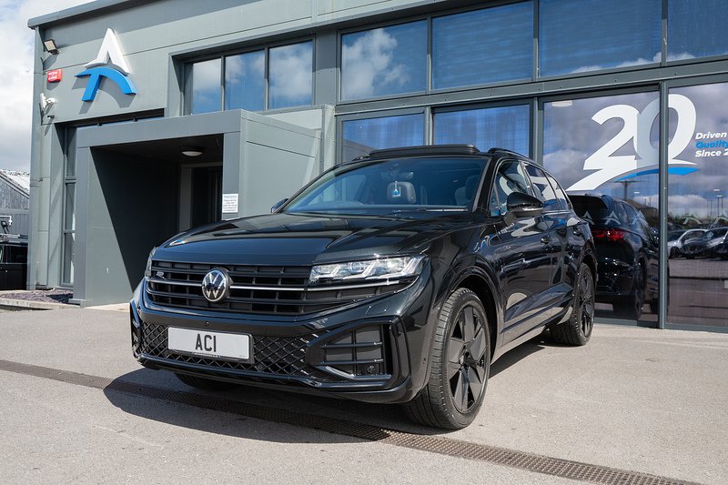 Volkswagen Touareg TDI V6 Black Edition - U5471