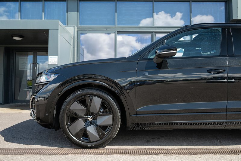 Volkswagen Touareg TDI V6 Black Edition - U5471