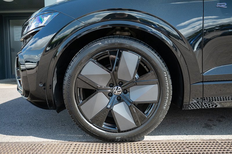Volkswagen Touareg TDI V6 Black Edition - U5471