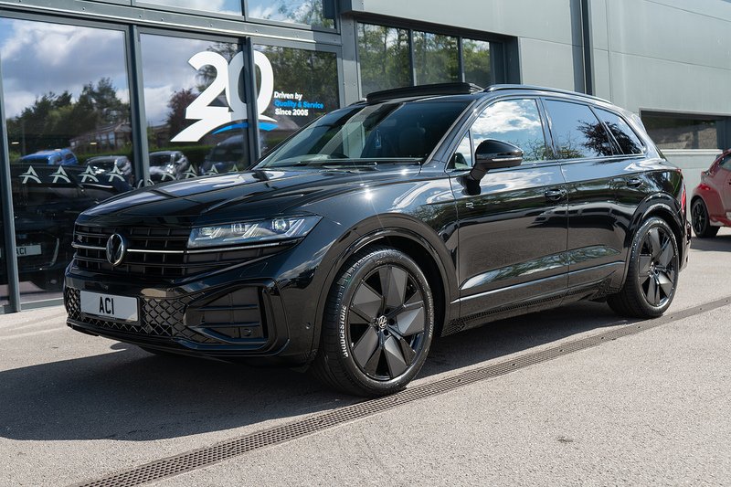 Volkswagen Touareg TDI V6 Black Edition - U5471