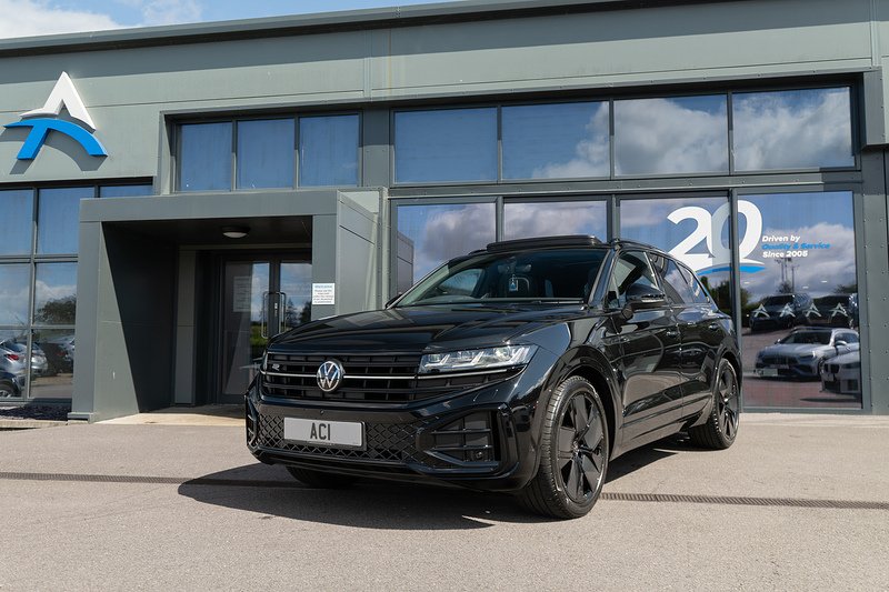 Volkswagen Touareg TDI V6 Black Edition - U5471
