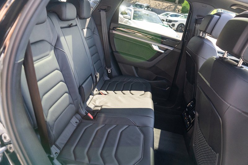 Volkswagen Touareg TDI V6 Black Edition - U5471