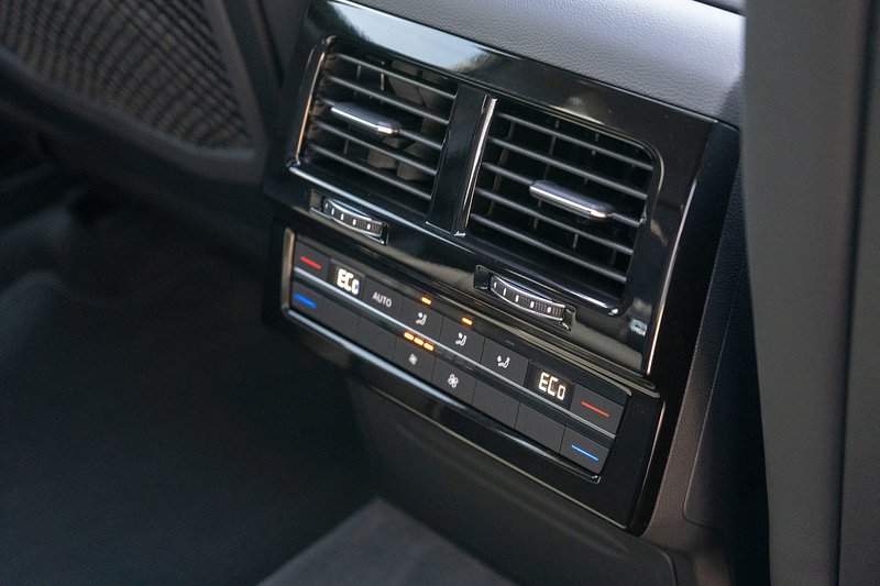 Volkswagen Touareg TDI V6 Black Edition - U5471
