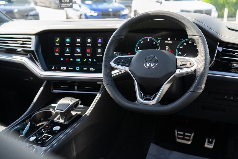 Volkswagen Touareg TDI V6 Black Edition - U5471