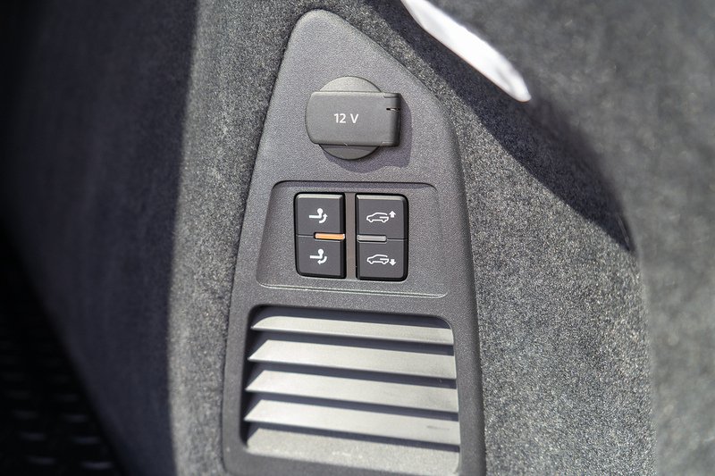 Volkswagen Touareg TDI V6 Black Edition - U5471