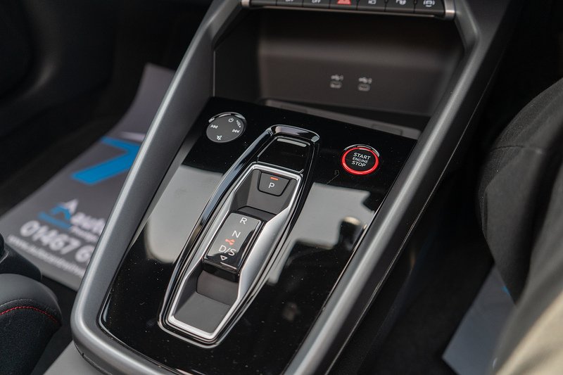 Audi RS3 TFSI Carbon Vorsprung - U5472