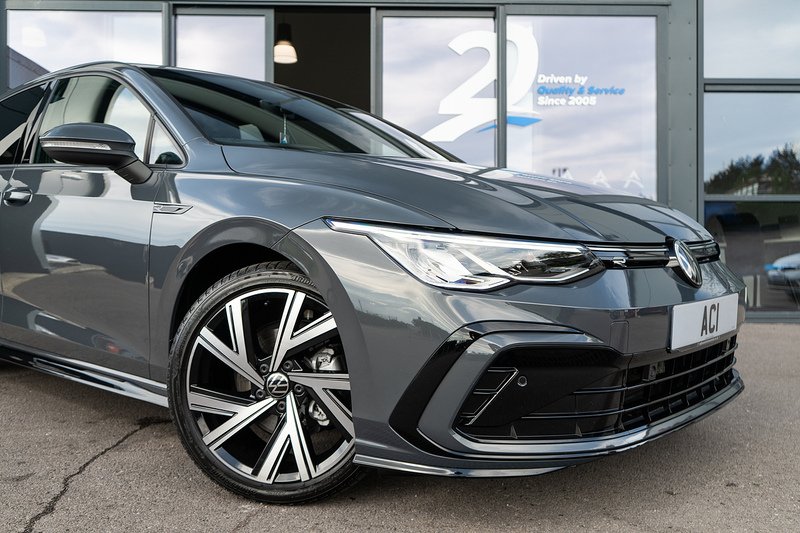 Volkswagen Golf eTSI MHEV R-Line - U5473