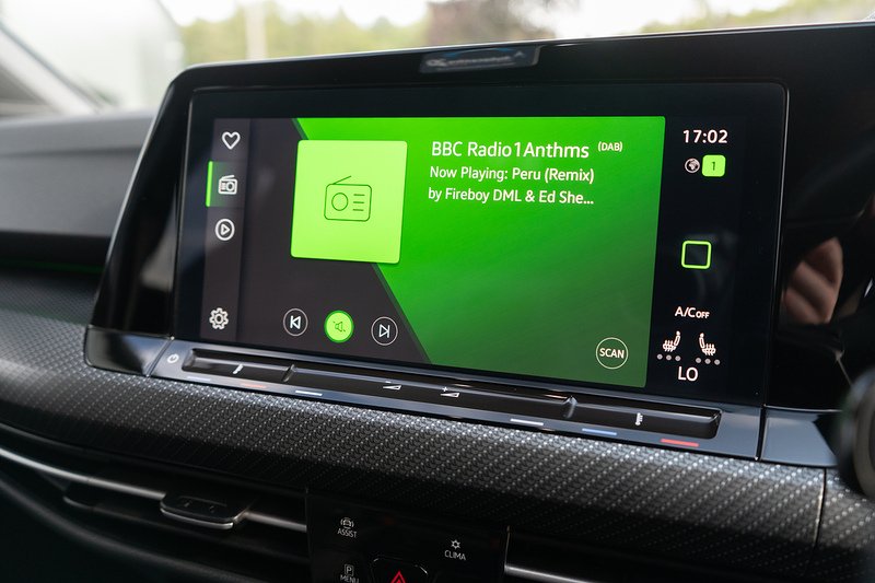 Volkswagen Golf eTSI MHEV R-Line - U5473