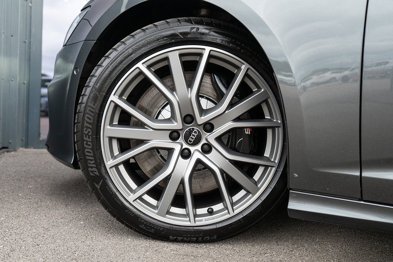 Audi S6 Avant TDI V6 Black Edition - U5476