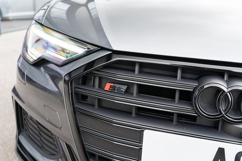 Audi S6 Avant TDI V6 Black Edition - U5476