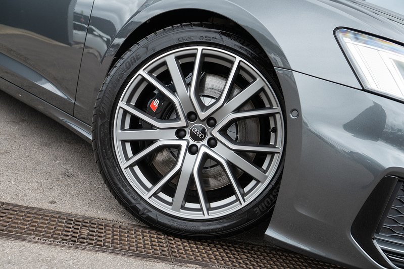 Audi S6 Avant TDI V6 Black Edition - U5476