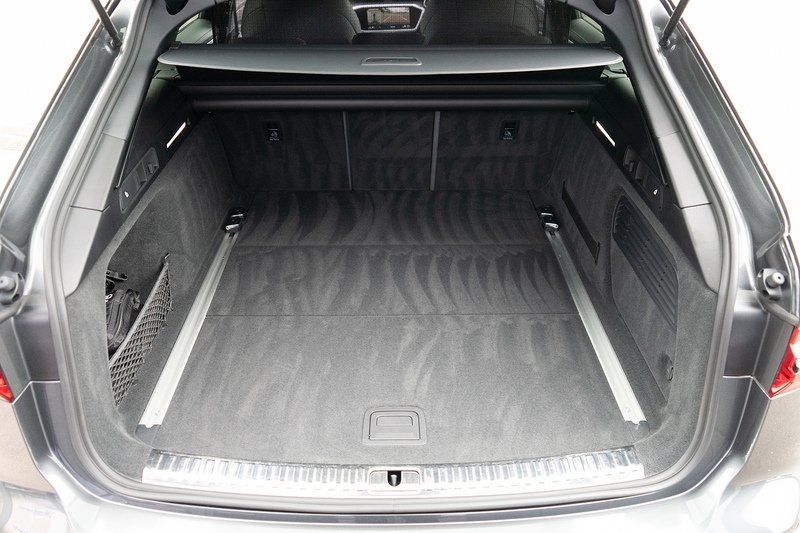 Audi S6 Avant TDI V6 Black Edition - U5476