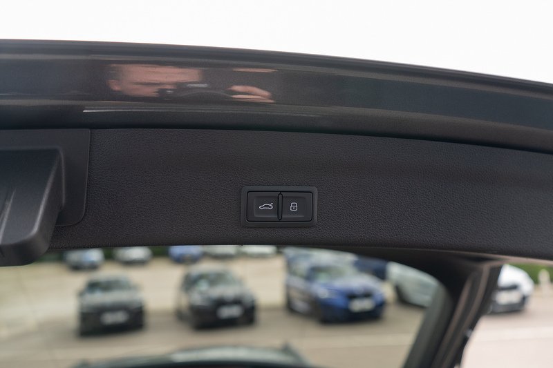 Audi S6 Avant TDI V6 Black Edition - U5476