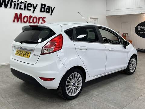 Ford Fiesta T EcoBoost Titanium - U13527225