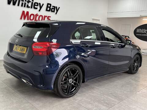 Mercedes-Benz A Class A180d AMG Line - U13527282