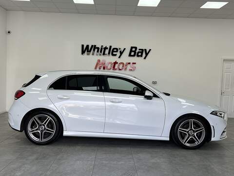 Mercedes-Benz A Class A180d AMG Line - U13527479