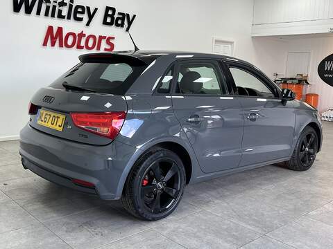 Audi A1 TFSI Sport - U13527638
