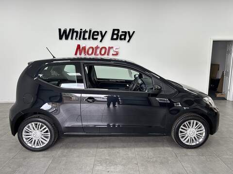 Volkswagen up! Move up! - U13527650