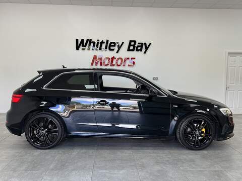 Audi A3 TFSI CoD S line - U13527709