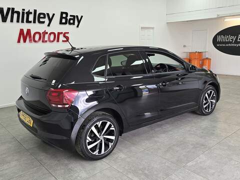 Volkswagen Polo TSI beats - U13527926