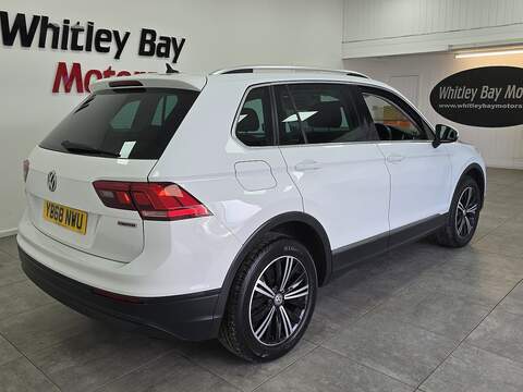 Volkswagen Tiguan TDI SE Navigation - U13528047