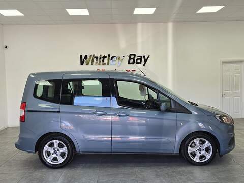 Ford Tourneo Courier TDCi Zetec - U13528240