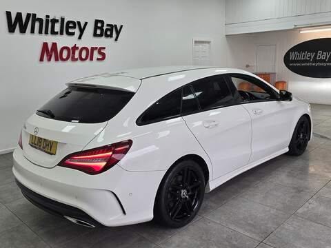 Mercedes-Benz CLA CLA200d AMG Line - U13528256