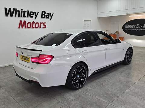 BMW 3 Series 320d M Sport - U13528324