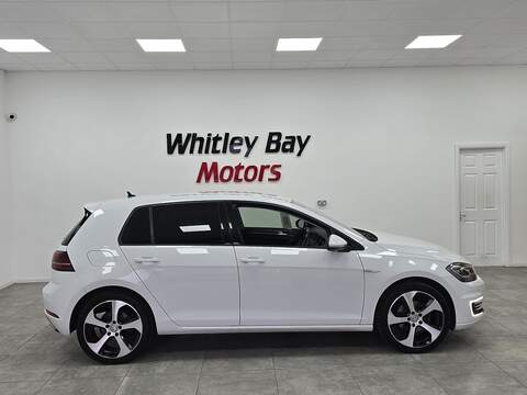 Volkswagen e-Golf e-Golf - U13528475