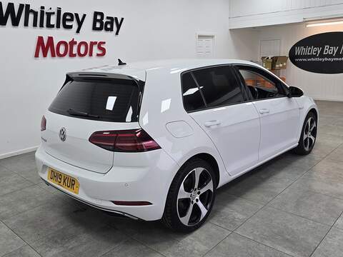 Volkswagen e-Golf e-Golf - U13528475