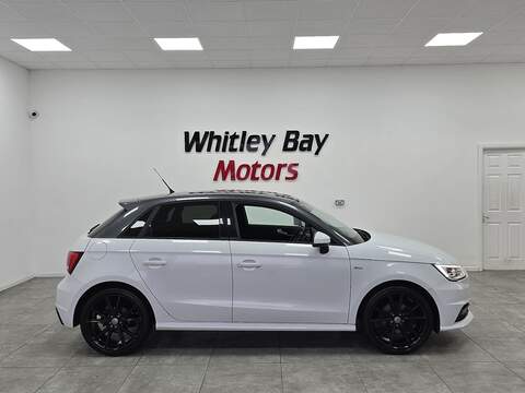 Audi A1 TFSI Black Edition - U13528483
