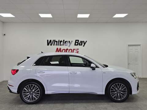 Audi Q3 TFSI CoD S line - U13528517