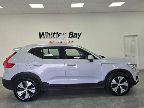 Volvo XC40 h T4 Inscription Expression - U13528564