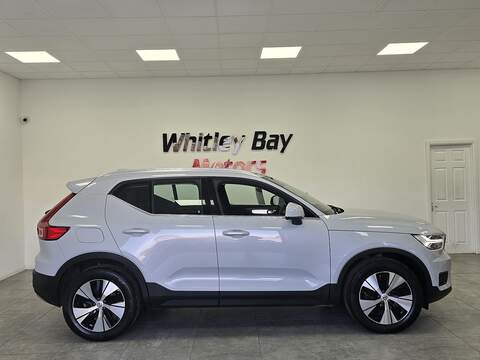 Volvo XC40 h T4 Inscription Expression - U13528565