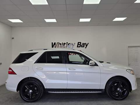 Mercedes-Benz M Class ML350 V6 BlueTEC AMG Sport - U13528742