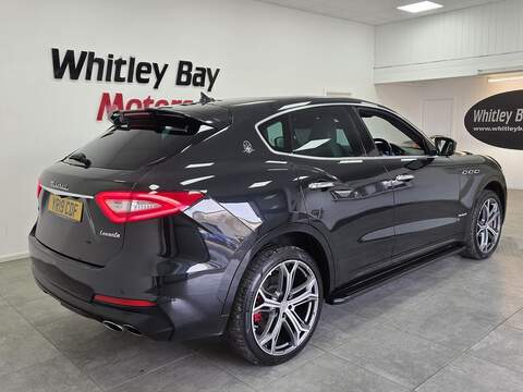 Maserati Levante V6 GranSport Nerissimo - U13528765