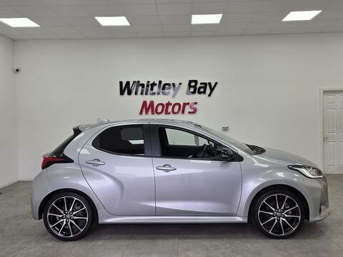 Toyota Yaris VVT-h GR SPORT - U13528794