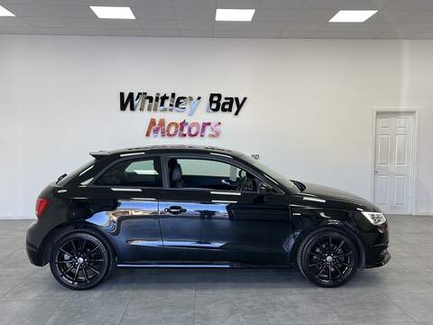 Audi A1 TFSI S line - U13528841