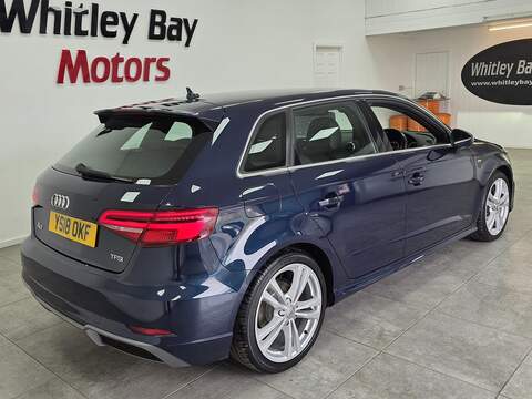 Audi A3 TFSI CoD S line - U13528845